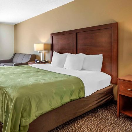 Quality Inn Logan Near University Экстерьер фото
