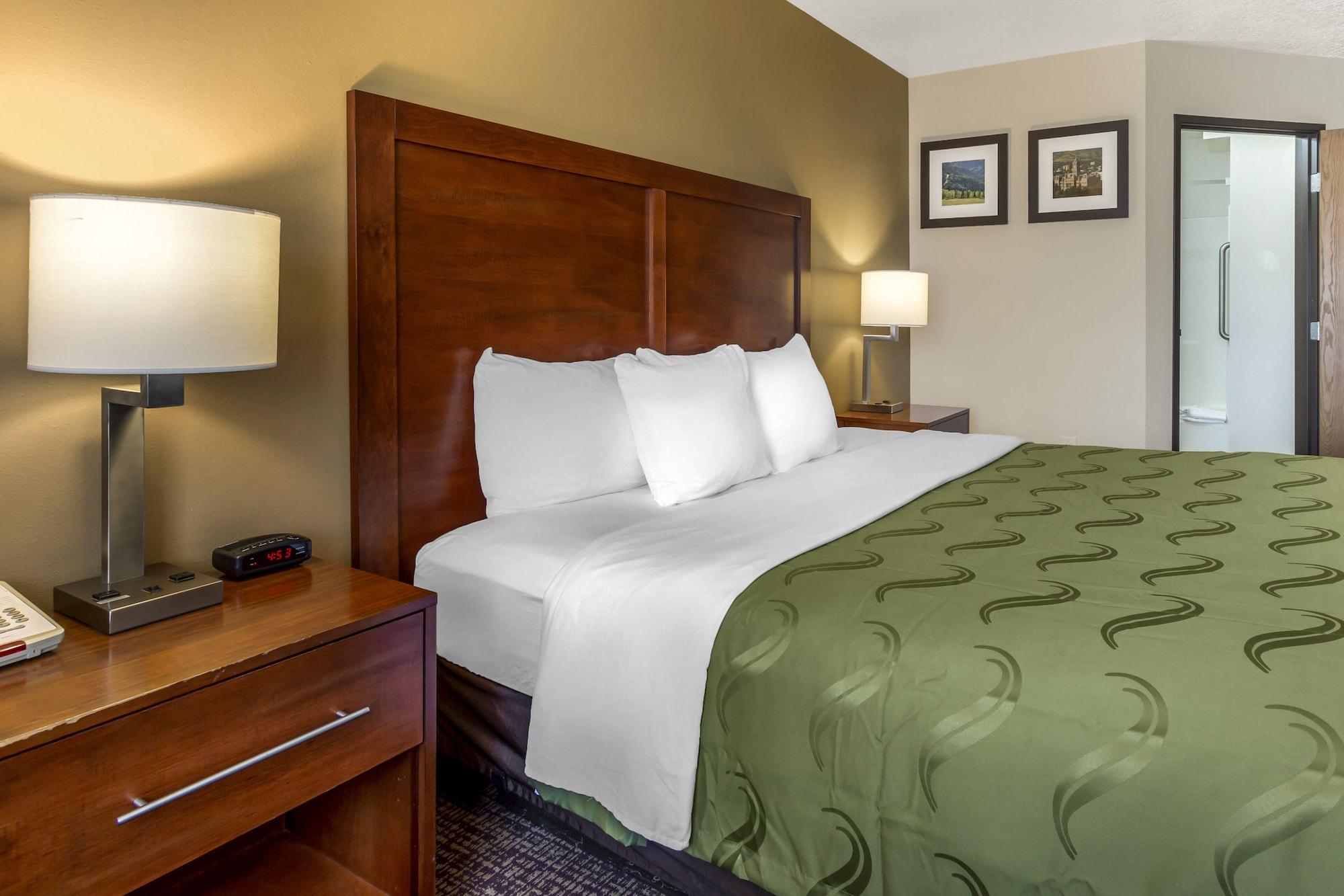 Quality Inn Logan Near University Экстерьер фото