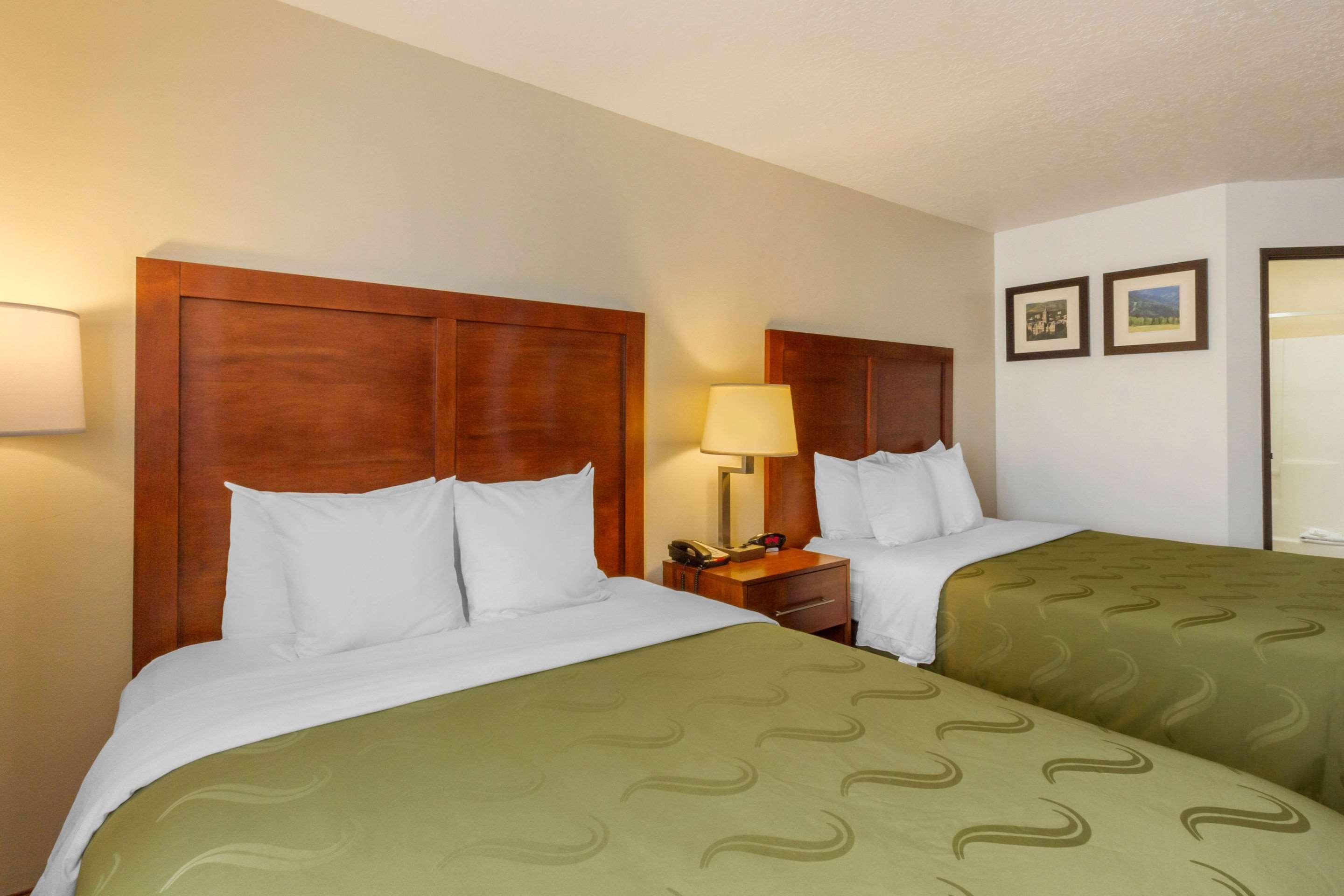Quality Inn Logan Near University Экстерьер фото