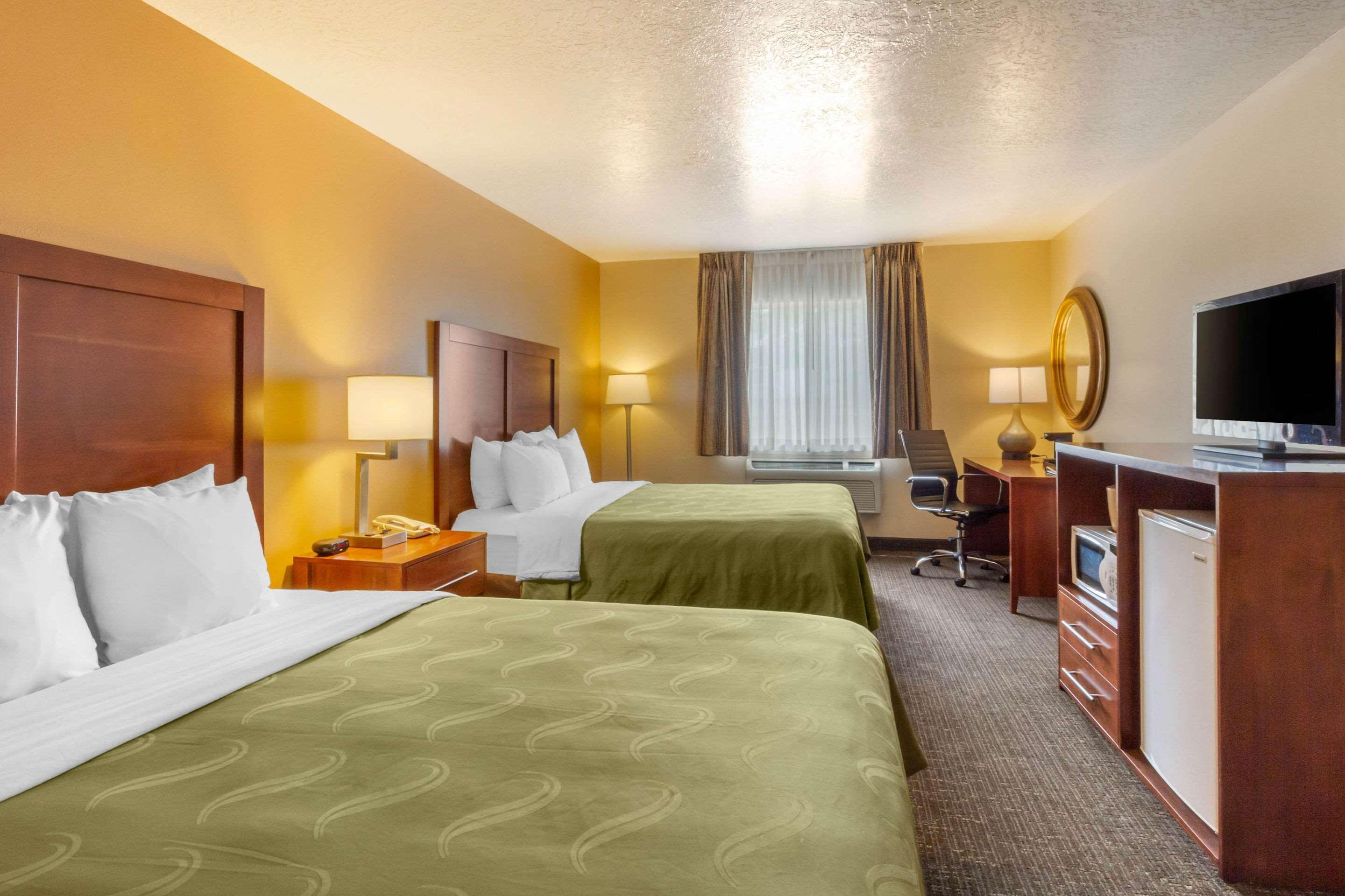 Quality Inn Logan Near University Экстерьер фото