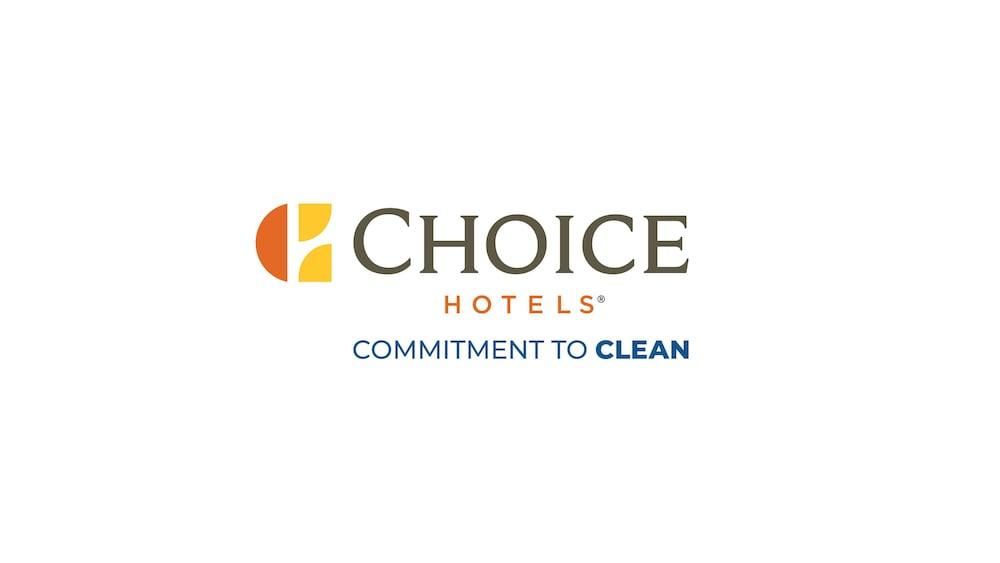 Quality Inn Logan Near University Экстерьер фото