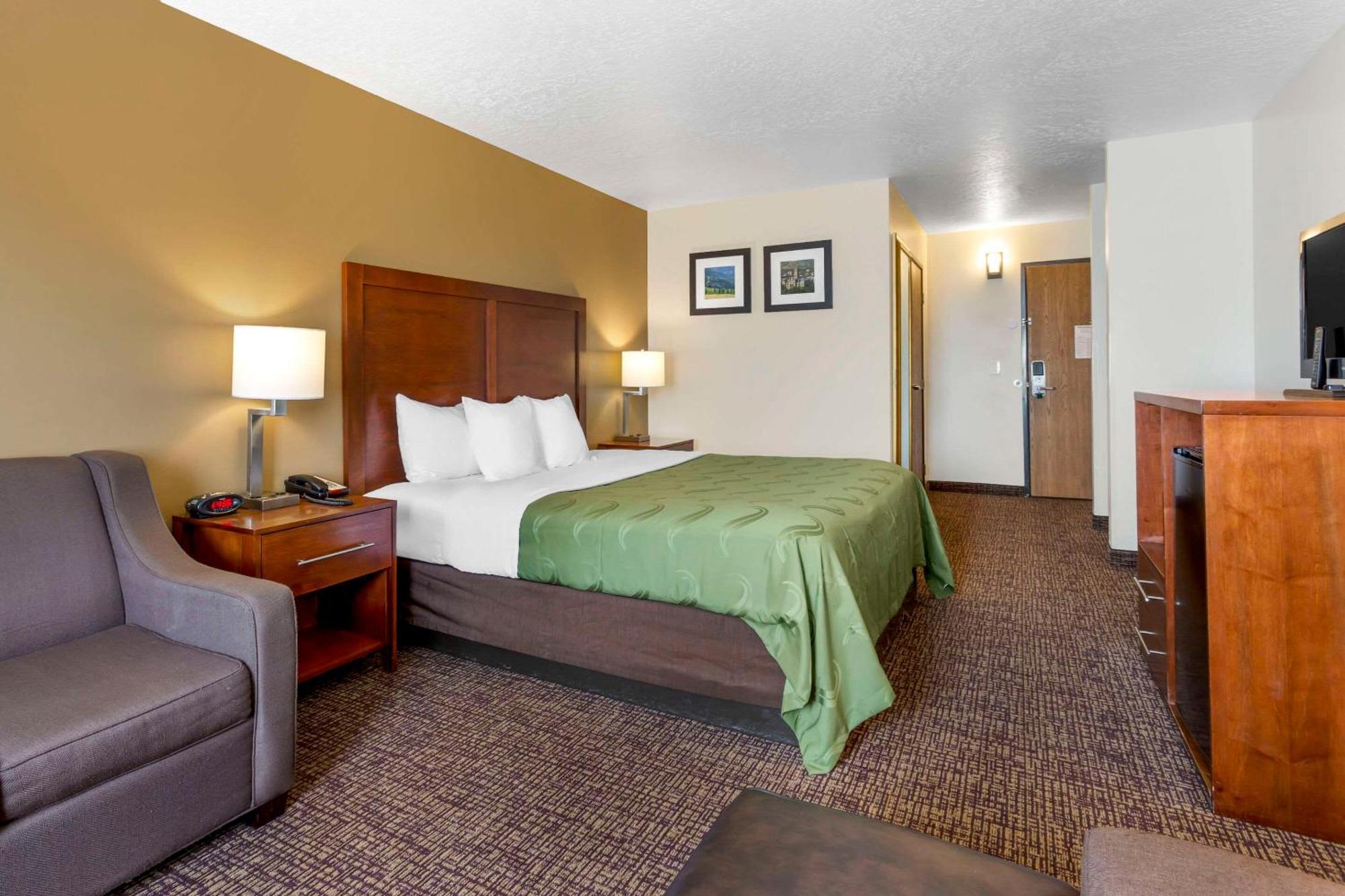 Quality Inn Logan Near University Экстерьер фото