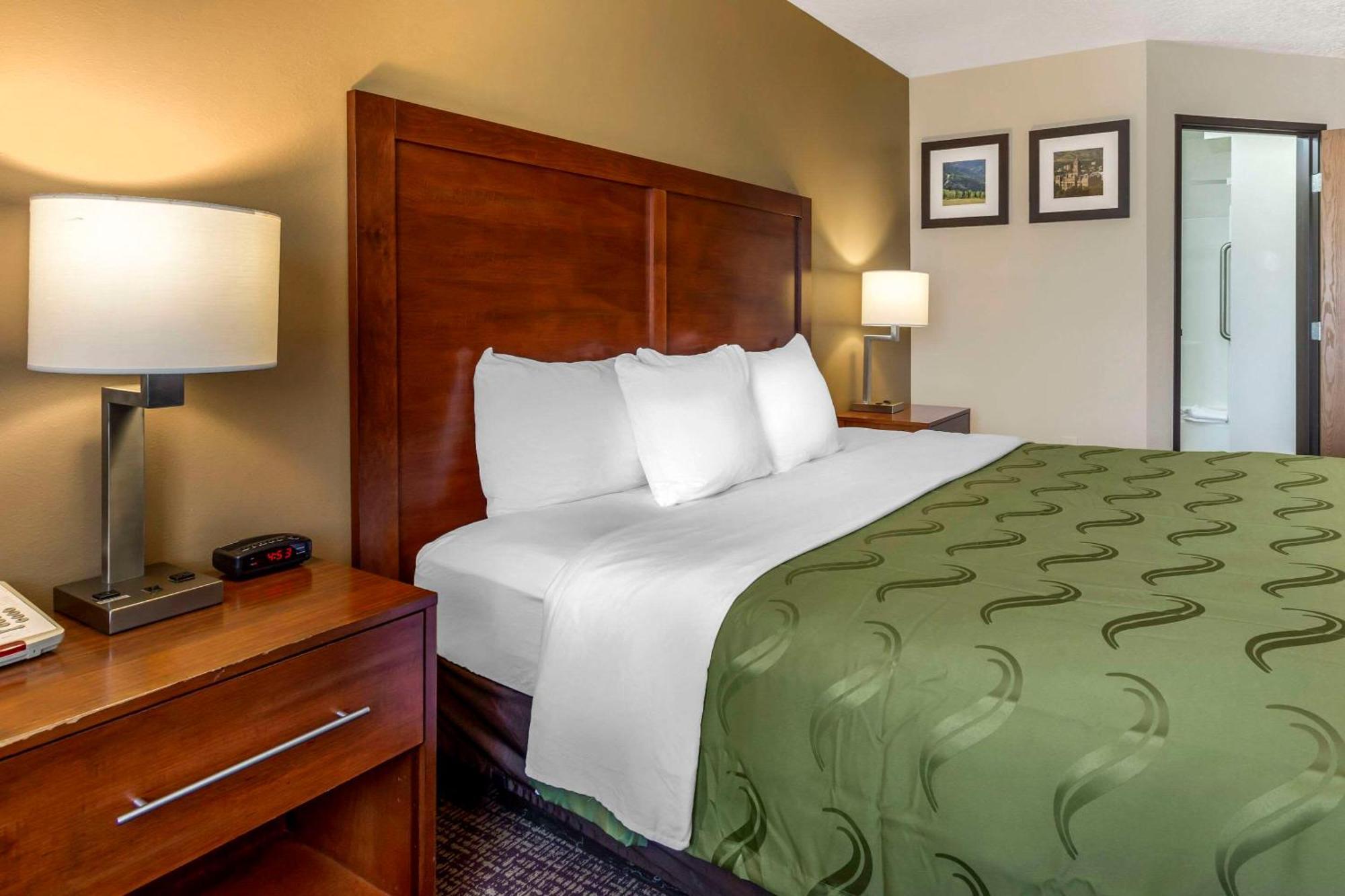 Quality Inn Logan Near University Экстерьер фото