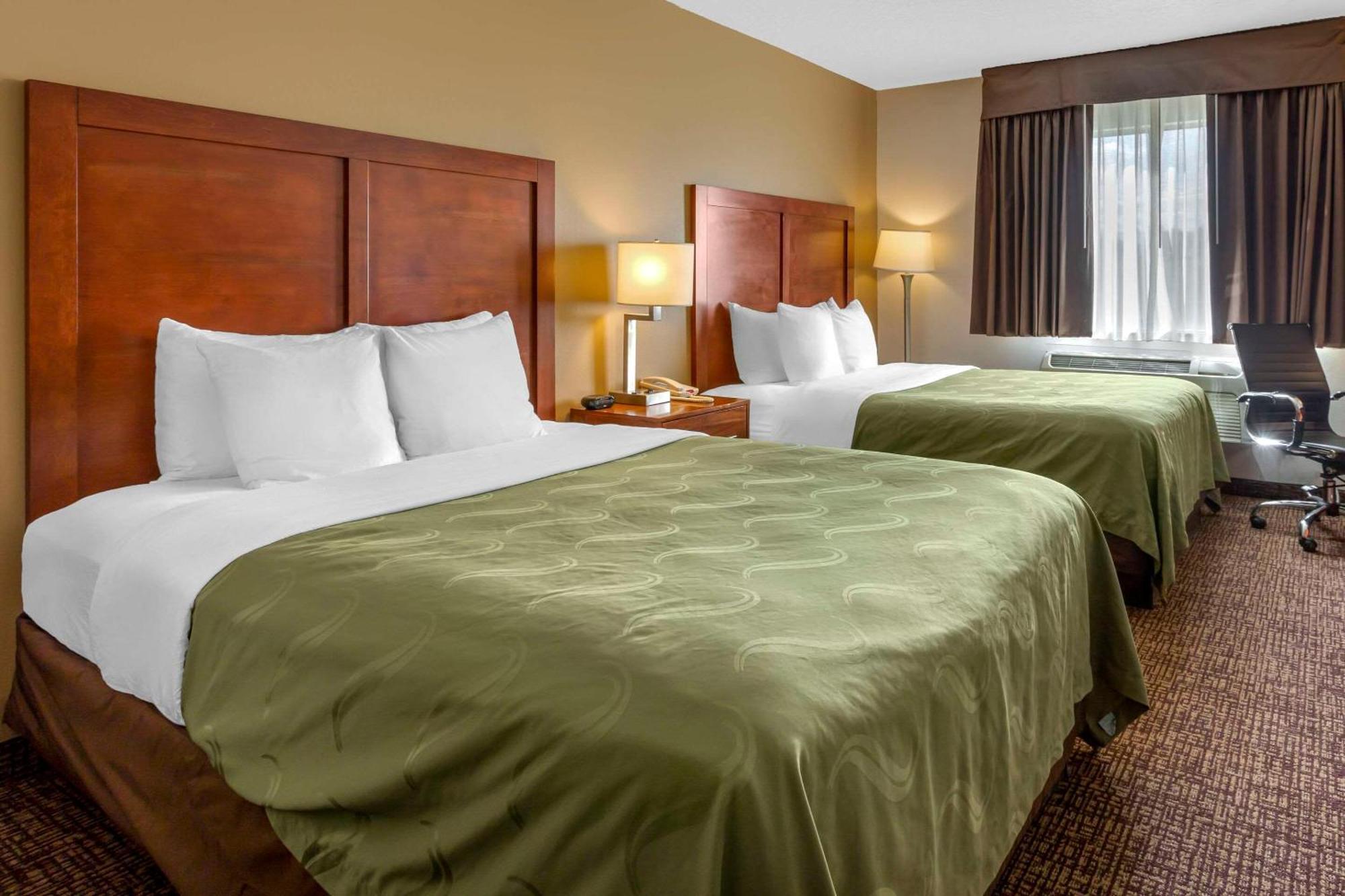 Quality Inn Logan Near University Экстерьер фото