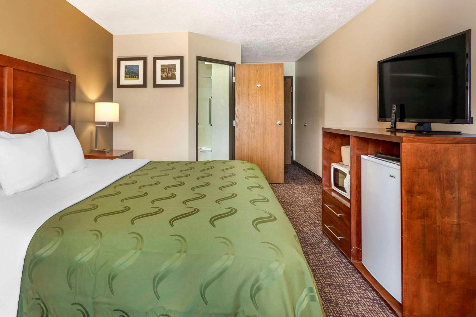 Quality Inn Logan Near University Экстерьер фото