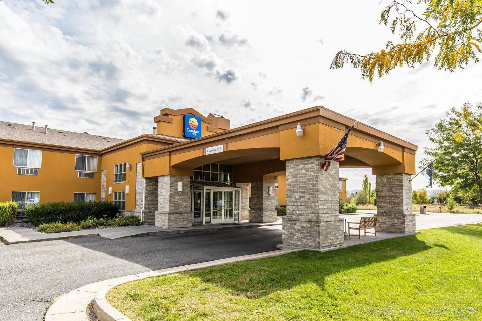 Quality Inn Logan Near University Экстерьер фото