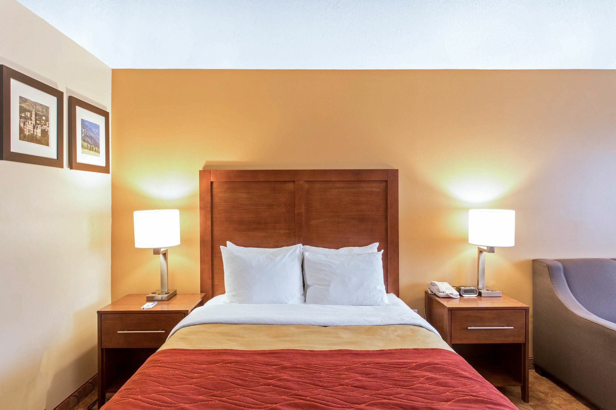 Quality Inn Logan Near University Экстерьер фото