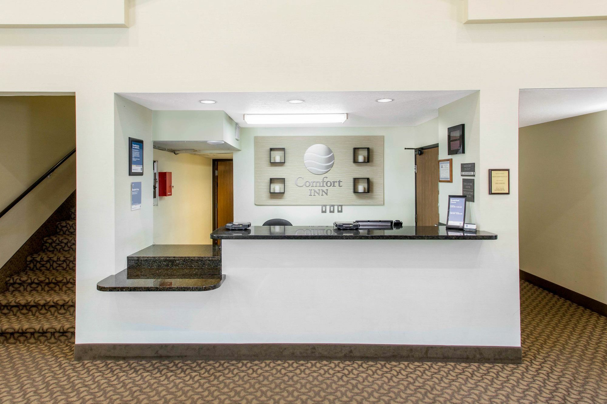Quality Inn Logan Near University Экстерьер фото